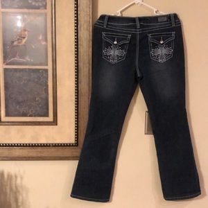 Super cute jeans, love this brand for petites